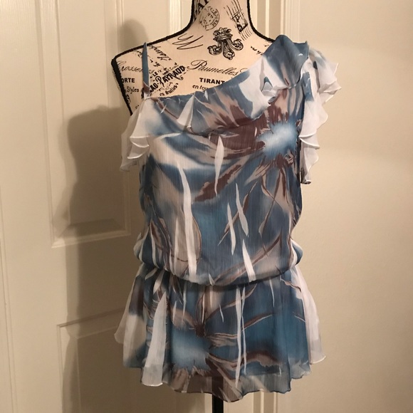 B. Wear Top Size M - Picture 2 of 5